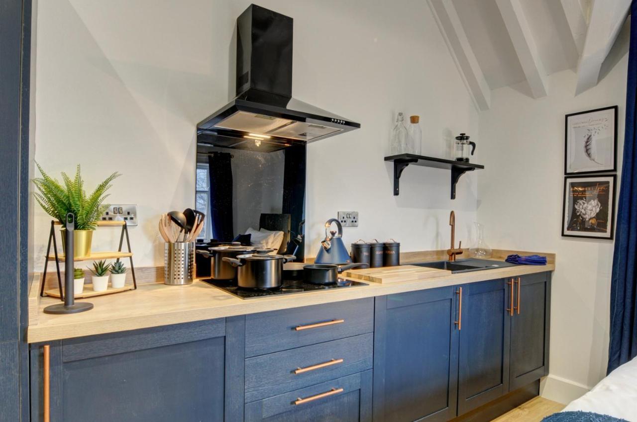 Vila The Old Vicarage - Secure Parking, Fast Wifi, Garden Leeds  Exteriér fotografie
