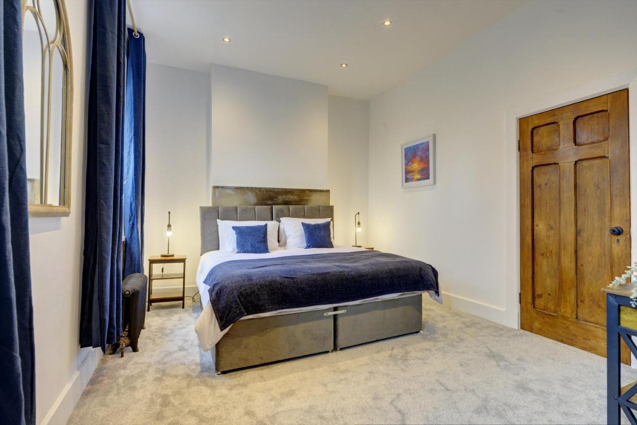 Vila The Old Vicarage - Secure Parking, Fast Wifi, Garden Leeds  Exteriér fotografie