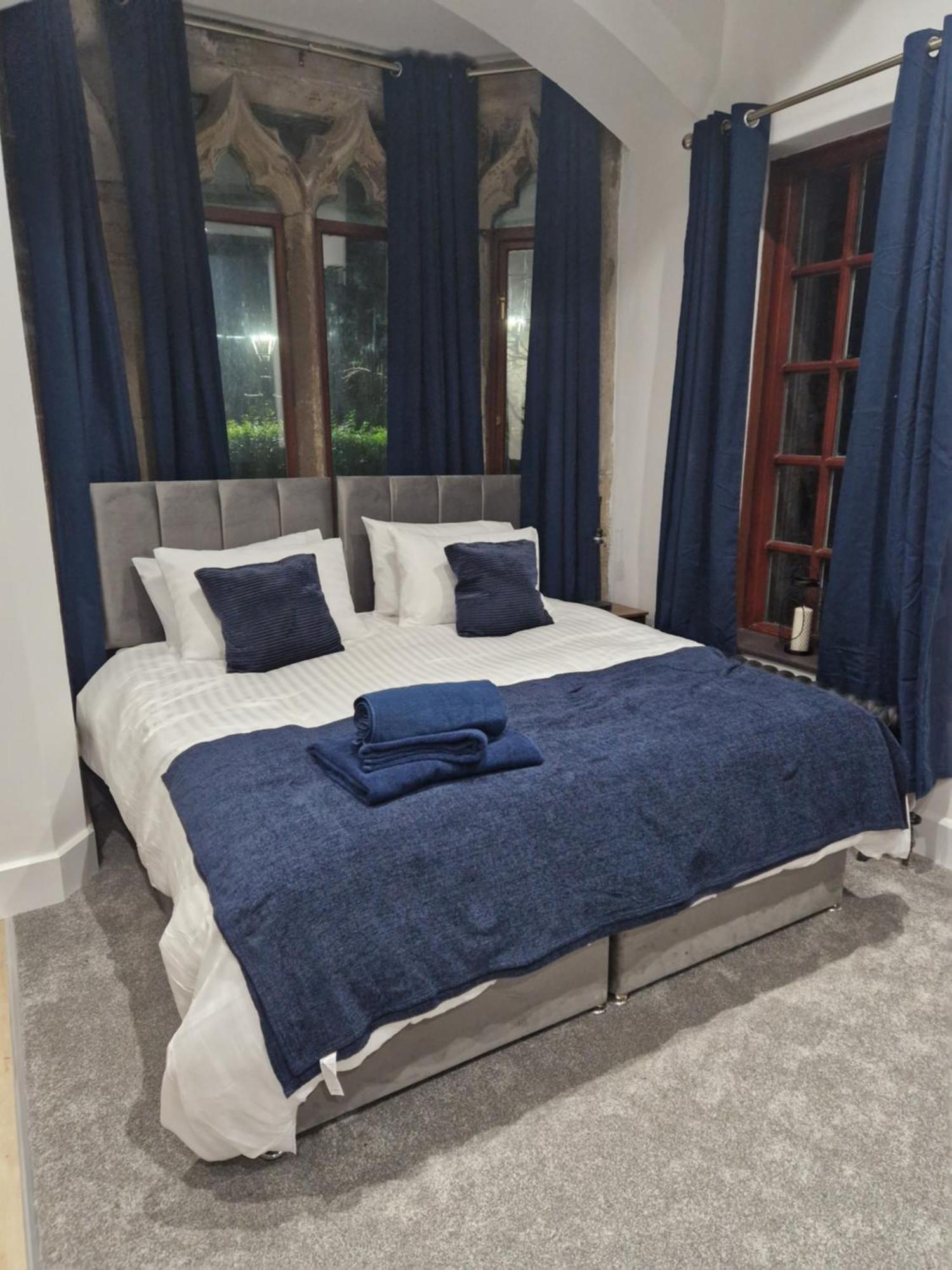 Vila The Old Vicarage - Secure Parking, Fast Wifi, Garden Leeds  Exteriér fotografie