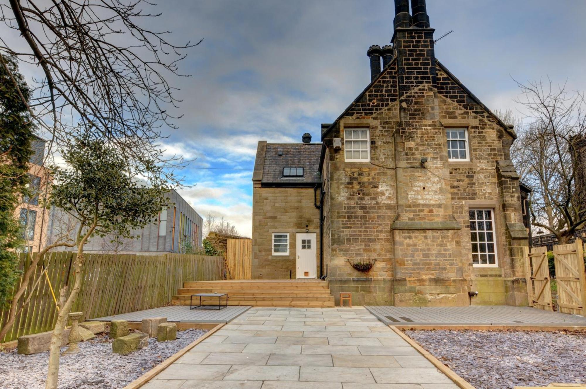 Vila The Old Vicarage - Secure Parking, Fast Wifi, Garden Leeds  Exteriér fotografie